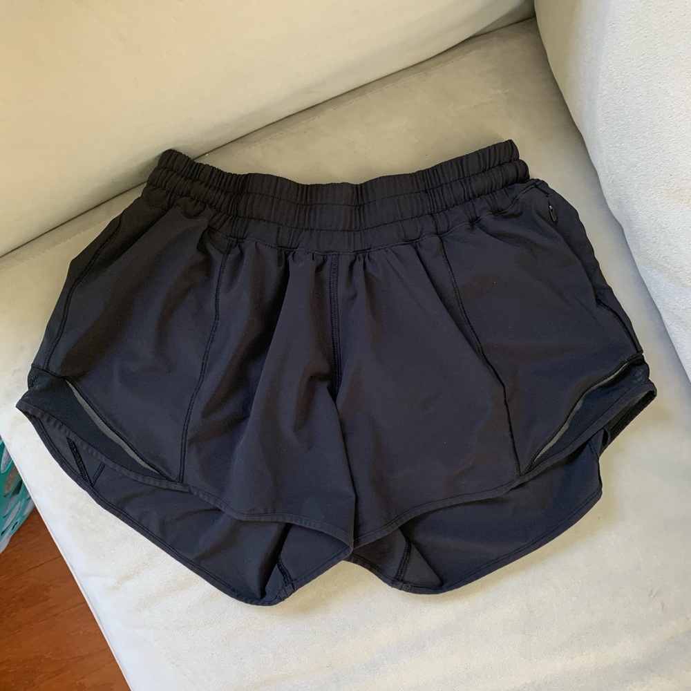 lululemon Hotty Hot Short 4”